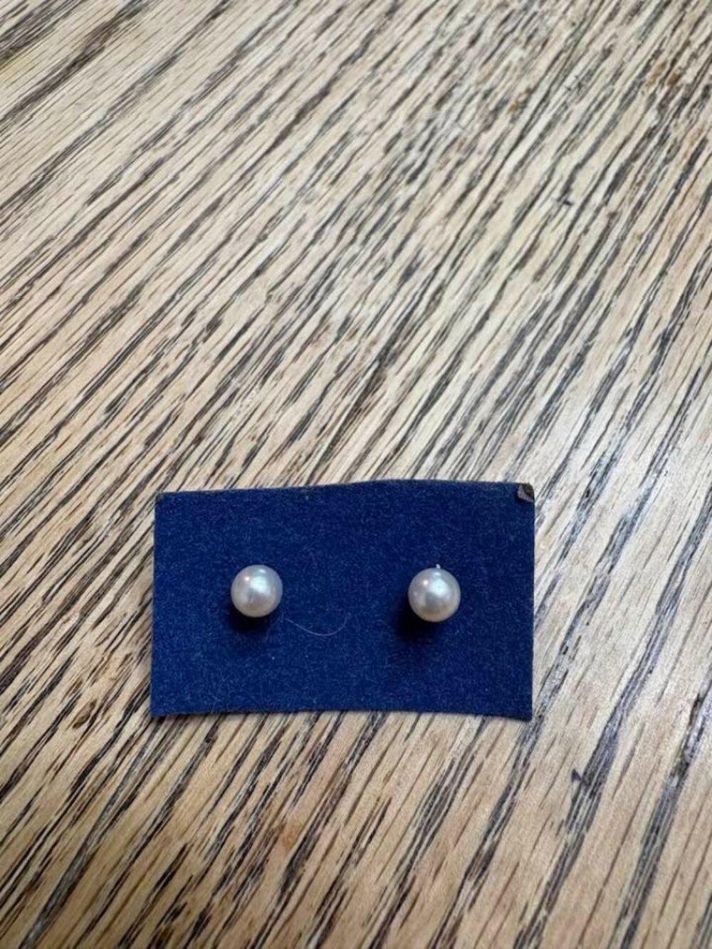 Earring Look like pearls but are not real